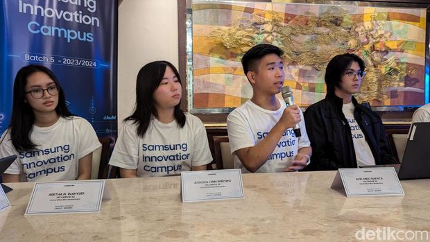 Tim Universitas Bina Nusantara pemenang SIC Batch 5