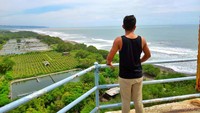 Dari mercusuar di Pantai Pandansari, Yogyakarta.