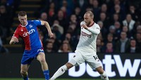 Adam Wharton kabarnya sudah didekati Manchester United. Akan tetapi, pemain Crystal Palace berusia 22 tahun itu turut diminati Liverpool dan Real Madrid Foto: CameraSport via Getty Images/Andrew Kearns - CameraSport