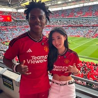 Darren IShowSpeed sedang bikin heboh dengan keberadaannya di Indonesia. Sebelumnya pria tersebut juga jadi perbincangan karena kedekatannya dengan seorang influencer cantik yang dikenal sebagai Amy Flamy. Foto: Dok. Instagram Amy