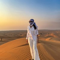 Melalui akun Instagramnya, istri pesepakbola Pratama Arhan, Azizah Salsha, membagikan momen liburannya ke Dubai. Dari unggahan yang dibagikan tampaknya wanita yang akrab disapa Zize itu berlibur tanpa ditemani suaminya, Pratama Arhan. Foto: Instagram/@azizahsalsha_