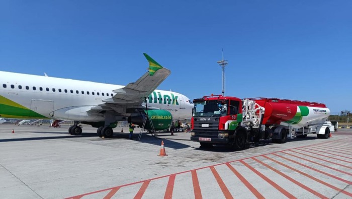 Maskapai penerbangan Citilink melakukan uji coba Sustainable Aviation Fuel (SAF) melalui kerja sama dengan Pertamina Patra Niaga dalam ajang Bali International Air Show 2024,