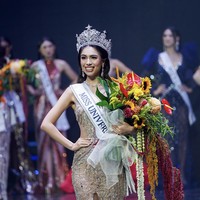 Clara Shafira Krebs menyandang gelar Miss Universe Indonesia 2024 di malam final yang digelar di H Club, SCBD, Kamis (19/9/2024). Foto: dok. Instagram @missuniverseindonesia2024