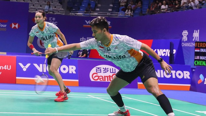 Dejan Ferdinansyah/Gloria Emanuelle Widjaja