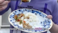 Terakhir ini momen keseruan dr. Oky masak tumis toge yang disantapnya dengan nasi putih hangat di rumahnya. Foto: Instagram @dr.okypratamaa
