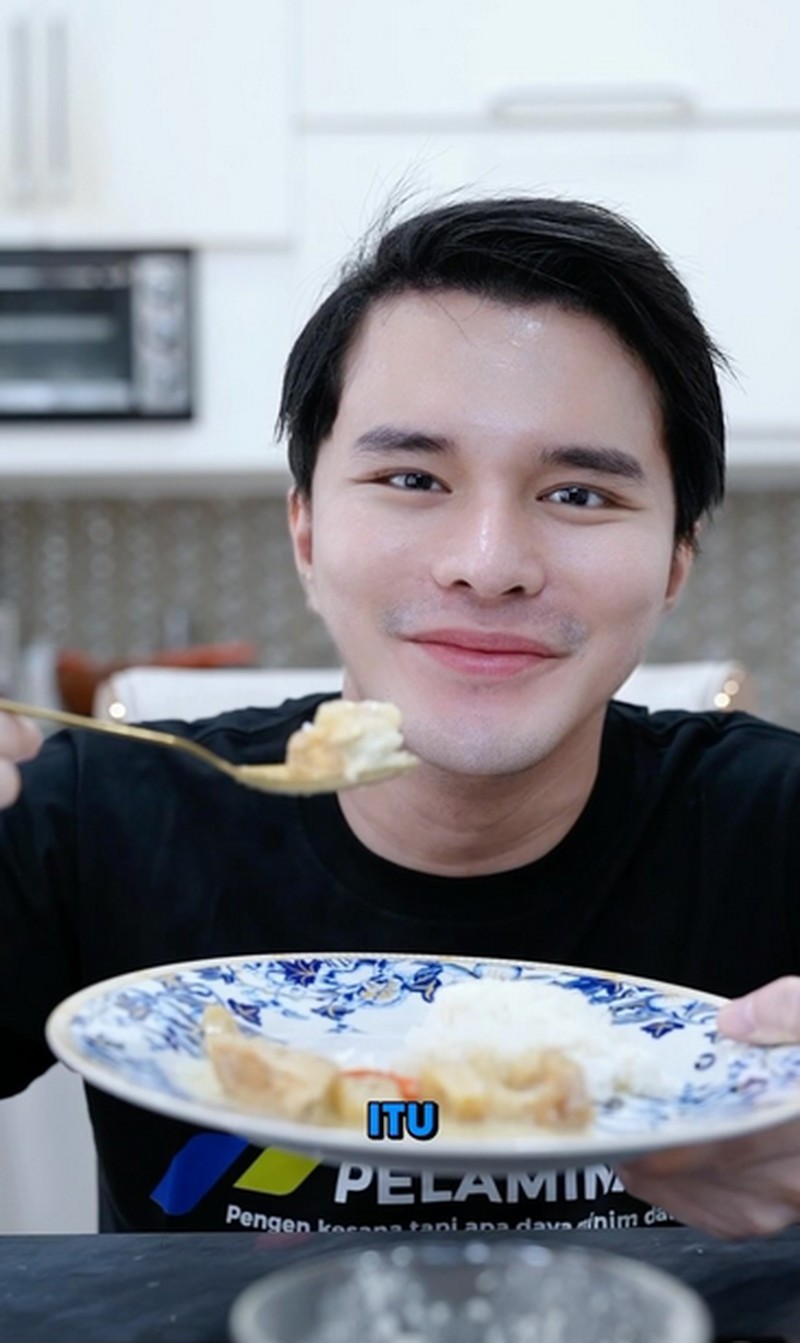 dr. Oky Pratama Mahir Masak Tumis Toge hingga Mie Nyemek