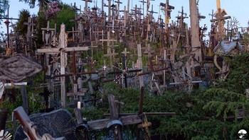 Bukit Salib, Lithuania Foto: Boredpanda