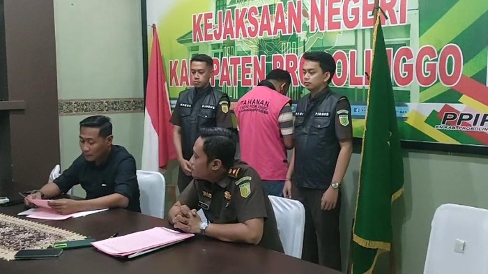 Hartono, eks Kades Sidodadi, Kab Probolinggo tersangka korupsi dana desa