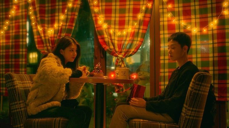 Adegan film Heavy Snow yang diperankan Han So Hee dan Han Hae In.