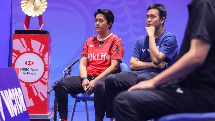 Laju Dejan Ferdinansyah/Gloria Emanuelle Widjaja ke perempatfinal China Open 2024 turut menghadirkan momen Hendra Setiawan menjadi pelatih dadakan, mendampingi Vita Marissa.