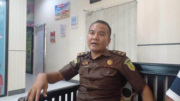 JPU Kejaksaan Negeri Sampang, Suharto.