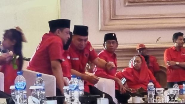 'Kemesraan' Eri Cahyadi dengan Risma di Rakercabsus PDIP.