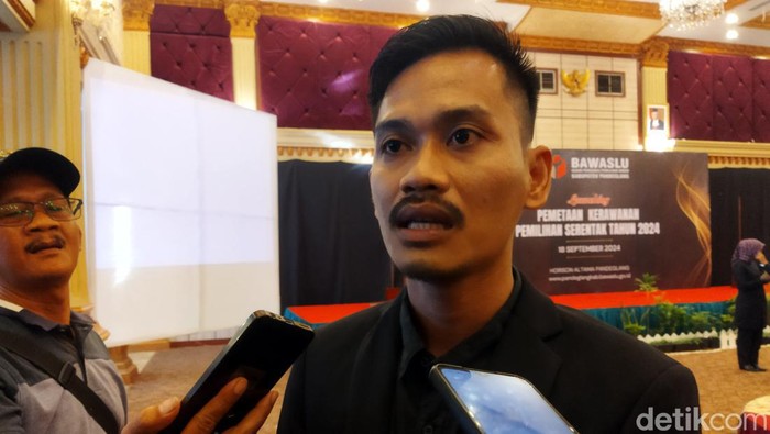 Ketua Bawaslu Kabupaten Pandeglang Febri Setiadi (Aris/detikcom).