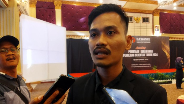 Ketua Bawaslu Pandeglang, Febri Setiadi.