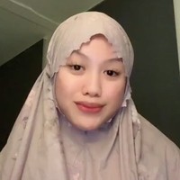 Meski sang kekasih telah dilaporkan ke polisi, namun Lolly justru makin memamerkan kebucinannya. Beberapa waktu lalu ia tampak mengunggah foto Vadel ke Instagaram Story dan menjadikannya sebagai highlight. Foto: TikTok/@l_1auraa