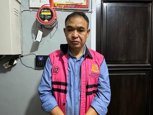 Mantan Wabup Sumba Barat, Marthen Ngailu Toni, ditetapkan sebagai tersangka oleh Kejari Sumba Barat dalam kasus tindak pidana korupsi (tipikor) yang merugikan negara sebesar Rp 8,4 miliar. (Dok. Penkum Kejati NTT).