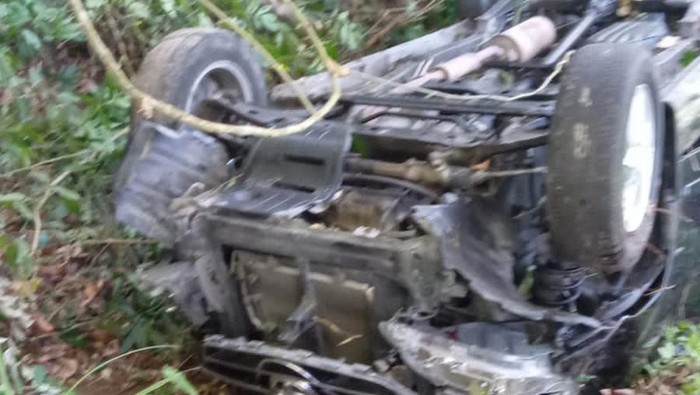 Mobil Avanza masuk jurang di Buleleng, Bali, Rabu (18/9/2024).