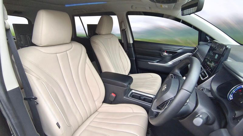 Modifikasi Kijang Innova Zenix Hybrid