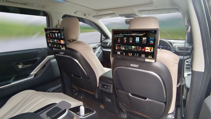 Modifikasi Kijang Innova Zenix Hybrid