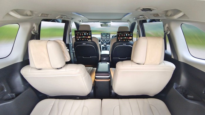 Modifikasi Kijang Innova Zenix Hybrid