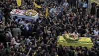 Sehari sebelumnya, Selasa (17/9/2024), ledakan pager menewaskan sedikitnya 12 orang termasuk anak-anak, menurut Menteri Kesehatan Lebanon.  