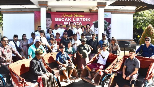 Peluncuran becak listrik untuk wisata di Dishub Bali, Kamis (19/9/2024). (Istimewa)