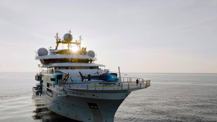 Misi penjelajahan laut Indonesia oleh kapal OceanXplorer milik OceanX akhirnya rampung. Sejumlah temuan menarik dari misi ini di antaranya adalah keberadaan lima gunung bawa laut di perairan Indonesia.