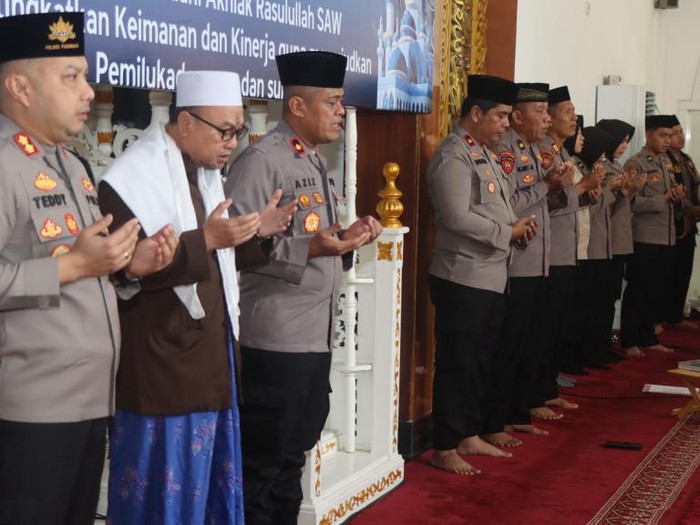 Polres Pasuruan Santuni Anak Yatim