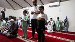 Potret Semangat Belajar Anak Palestina Meski Kehilangan Kedua Lengan