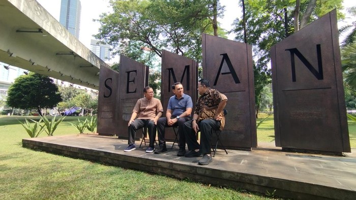 Pramono-Rano bertemu Ahok di Simpang Semanggi