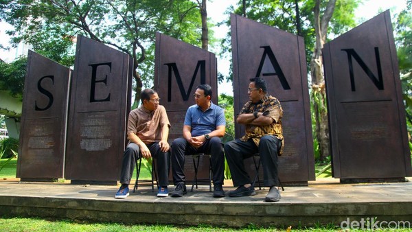 Pramono-Rano Ngobrol Bareng Ahok di Simpang Semanggi