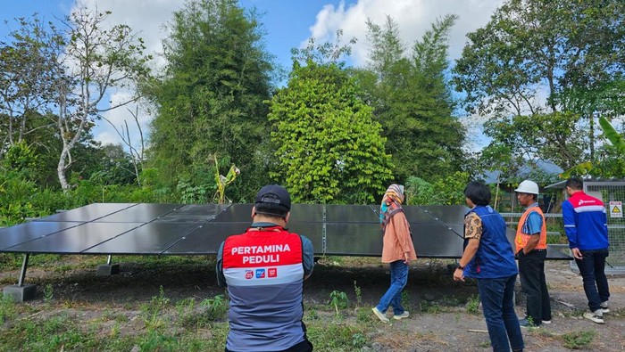 Program energi surya di Desa Semambu Ogan Ilir.