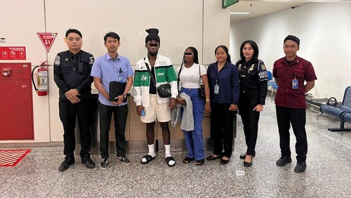 Rumah Detensi Imigrasi (Rudenim) Denpasar mendeportasi dua WNA dari Bandara Ngurah Rai, Bali. (Dok Rudenim Denpasar)