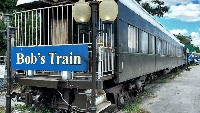 Di negara bagian Florida, Amerika Serikat, ada restoran tersembunyi yang menawarkan pengalaman santap berbeda. Nama restorannya, Bob’s Train. Foto: onlyinyourstate.com