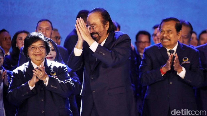 Ketua Umum NasDem Surya Paloh resmi mengukuhkan jajaran pengurus DPP NasDem periode 2024-2029. Pengukuhan dilakukan di NasDem Tower, Jakarta Pusat, Kamis (19/9/2024).