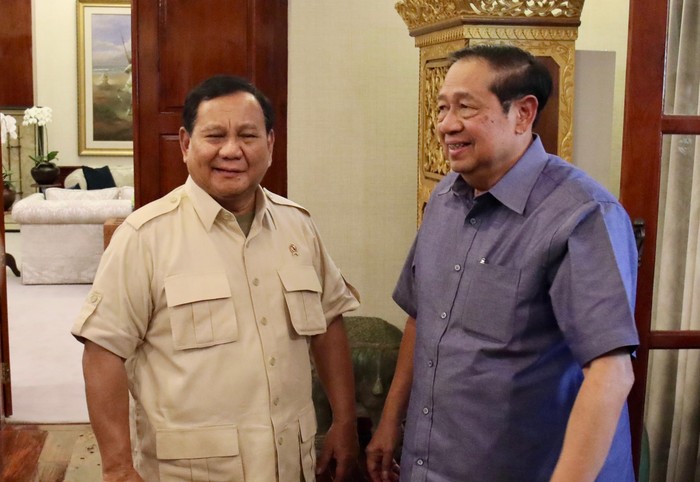 Presiden ke-6 Republik Indonesia, Susilo Bambang Yudhoyono mengunjungi kediaman presiden terpilih 2024-2029 Prabowo Subianto di Jl Kertanegara No. 4 Jakarta Selatan, Kamis (19/9). (Foto/Istimewa)