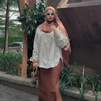 Belakangan penampilan food vlogger Tasyi Athasyia terlihat berbeda dengan tubuh yang makin langsing. Rupanya ibu 3 orang anak itu telah berhasil menjalani program dietnya. Foto: Instagram/@tasyiiathasyia