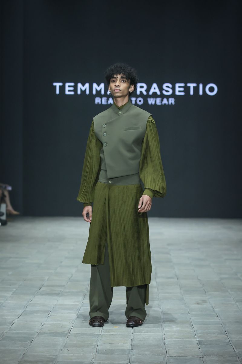 Temma Prasetio Ready To Wear di Plaza Indonesia Men's Fashion Week 2024 Temma Prasetio Ready To Wear di Plaza Indonesia Men's Fashion Week 2024