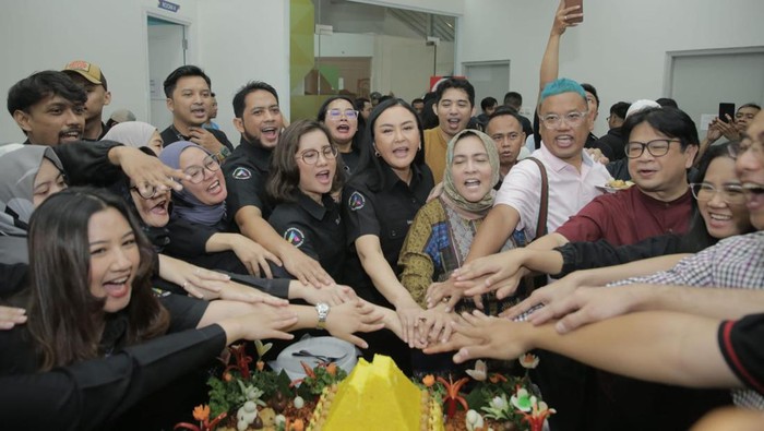 Uya Kuya Uya Kuya dan jajaran Trans TV