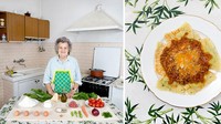 Kalau di Italian, ada Marisa yang terbiasa membuatkan cucu-cucunya pasta ravioli dengan isian keju ricotta dan saus daging. Foto: Gabriele Galimberti
