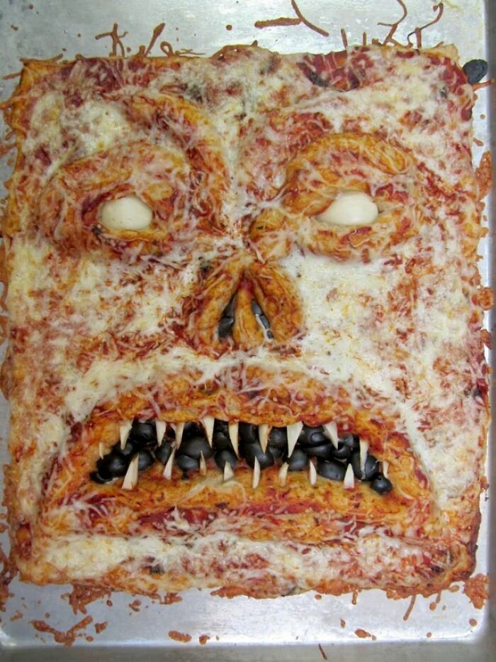 10 Potret Pizza βTerkutukβ yang Tampilannya Bikin Heran 10 Potret Pizza βTerkutukβ yang Tampilannya Bikin Heran
