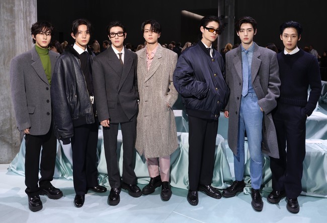 Adu Gaya Artis Korea di Fashion Show Prada, ENHYPEN Hingga Karina aespa