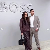 Dalam foto yang diunggah Al Ghazali dan Alyssa Daguise terlihat menghadiri fashion show Hugo Boss yang berlangsung pada 18 September 2024 di Palazzo del Senato adalah istana bergaya Barok di pusat kota Milan. Foto: Dok. Instagram Al Ghazali, Alyssa Daguise
