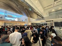 Antrean iPhone 16 Series di Apple TRX Malaysia