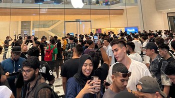 iPhone 16 varian termurah dengan memori 128GB dibanderol di Malaysia dibanderol seharga RM3.999 atau sekitar Rp 14,1 jutaan. Foto: Bagus Hernawan/Appleisme ID
