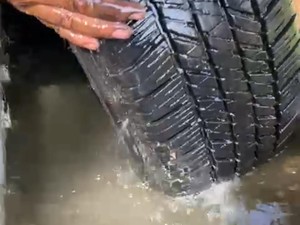 Penampakan Ban Pajero Tembus Kena Peluru Ditembaki Pengusaha Koboi