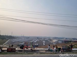 Bukit di Belakang Pabrik Bekasi Jadi Berkah Warlok, Omset Ratusan Ribu