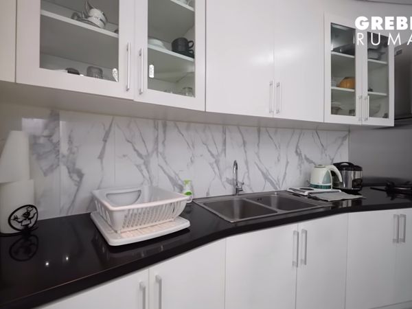 Potret Dapur Rumah dr Boyke yang Bernuansa Hitam Putih
