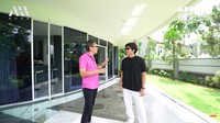 Melalui YouTube Atta Halilintar, dr Boyke memperlihatkan potret rumahnya. Rumahnya yang dinamakan rumah keong ini didesain oleh artistik asal Bali. Foto: YouTube Atta Halilintar