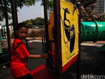 Duh! Taman Dekat Waduk Mookervart Jakbar Penuh Coretan